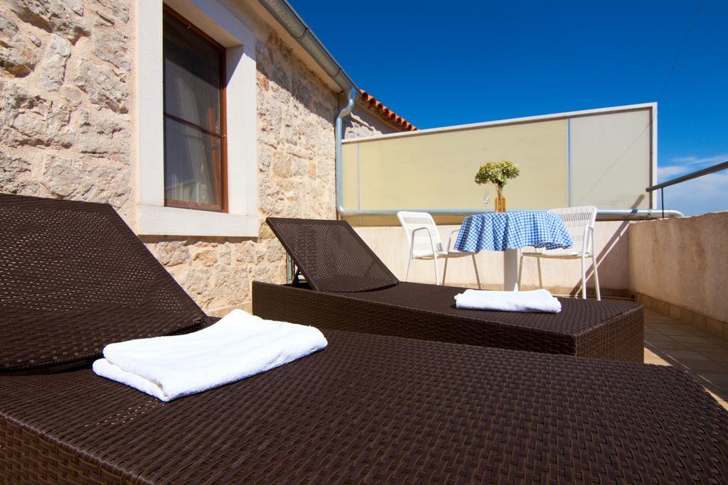 Villa Dalmatian Stone House à Krapanj Extérieur photo